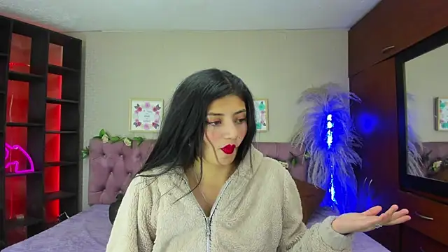 Lia Keen online show from December 2024 08:01:02 PM