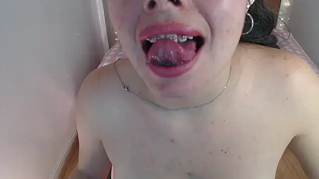 Chinatsu t online show from January 2025 01:08:01 AM