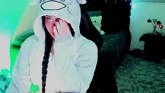 Snapshot of _riassgremory chatting on October 2025 04:24:02 PM riassgremory online show from October 2025 04:24:02 PM