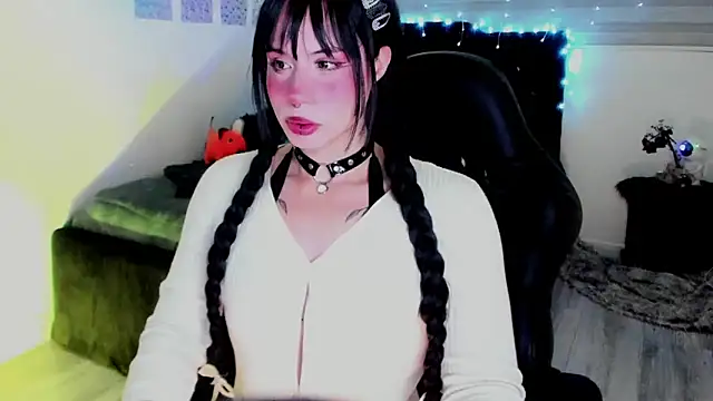 Snapshot of _riassgremory chatting on October 2025 02:10:01 AM riassgremory online show from October 2025 02:10:01 AM