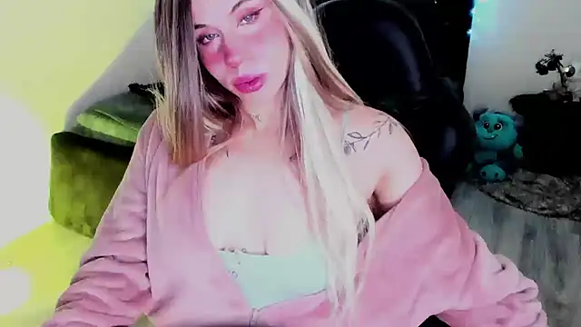 Snapshot of _riassgremory chatting on October 2025 07:42:02 AM riassgremory online show from October 2025 07:42:02 AM