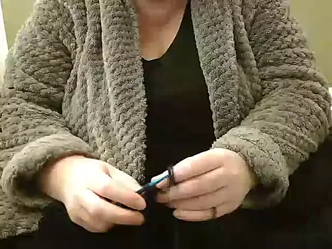 Snapshot of MarthaBriest chatting on January 2025 03:53:02 PM MarthaBriest online show from January 2025 03:53:02 PM