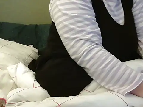 Snapshot of MarthaBriest chatting on January 2025 01:38:02 PM MarthaBriest online show from January 2025 01:38:02 PM