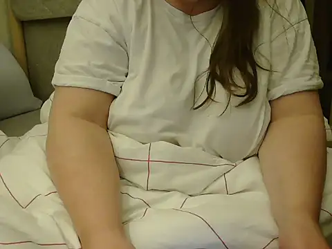 Snapshot of MarthaBriest chatting on February 2025 05:08:01 AM MarthaBriest online show from February 2025 05:08:01 AM