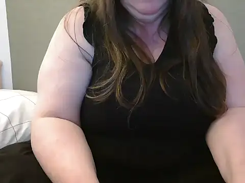 Snapshot of MarthaBriest chatting on February 2025 02:27:02 PM MarthaBriest online show from February 2025 02:27:02 PM