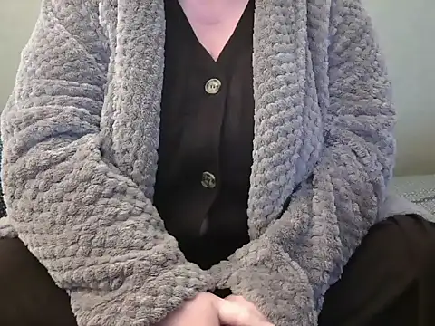 Snapshot of MarthaBriest chatting on March 2025 10:06:02 AM MarthaBriest online show from March 2025 10:06:02 AM