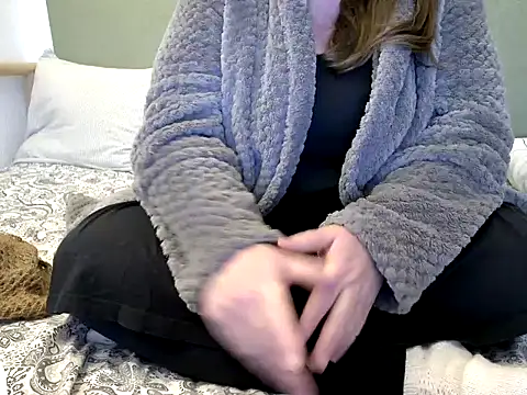 Snapshot of MarthaBriest chatting on October 2025 08:26:02 AM MarthaBriest online show from October 2025 08:26:02 AM