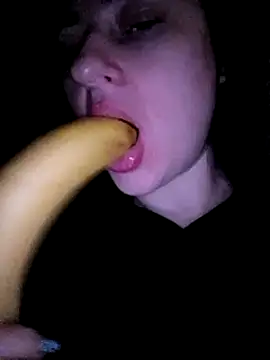 Snapshot of YuliannaFox chatting on December 2024 06:38:02 PM YuliannaFox online show from December 2024 06:38:02 PM