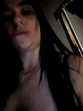 Snapshot of YuliannaFox chatting on October 2025 07:27:01 PM YuliannaFox online show from October 2025 07:27:01 PM