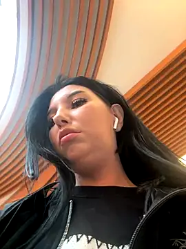 Tisha Busty online show from October 2025 10:52:02 AM