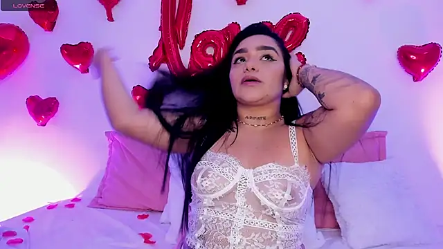 Sofi-James online show from February 2025 10:00:02 PM