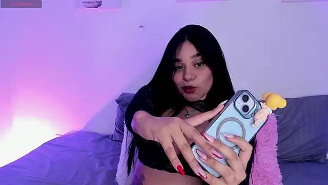 Sofi-James online show from February 2025 10:09:02 PM