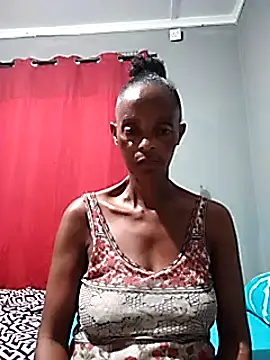 Snapshot of sweets_80 chatting on December 2024 06:43:01 PM sweets 80 online show from December 2024 06:43:01 PM