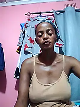 Snapshot of sweets_80 chatting on January 2025 05:43:02 PM sweets 80 online show from January 2025 05:43:02 PM