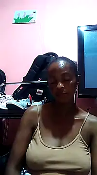 Snapshot of sweets_80 chatting on January 2025 05:56:01 PM sweets 80 online show from January 2025 05:56:01 PM