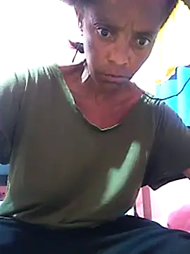 Snapshot of sweets_80 chatting on March 2025 03:41:01 AM sweets 80 online show from March 2025 03:41:01 AM