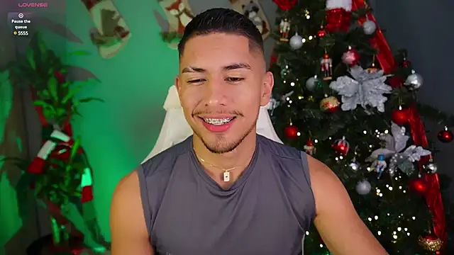 Aaronfox x online show from December 2024 02:47:02 AM