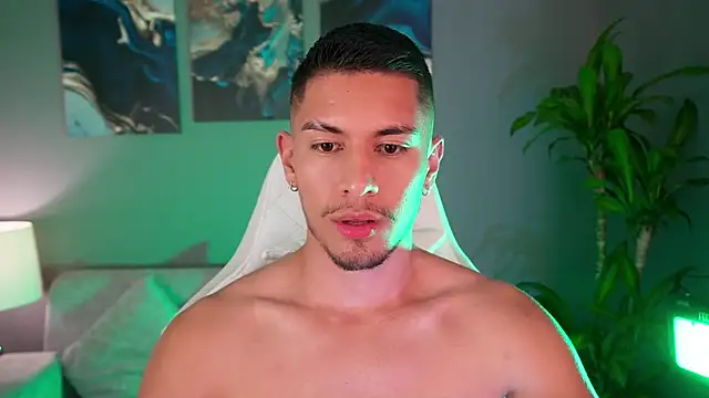 Aaronfox x online show from January 2025 06:46:01 AM