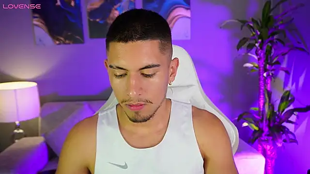 Aaronfox x online show from January 2025 02:35:02 AM