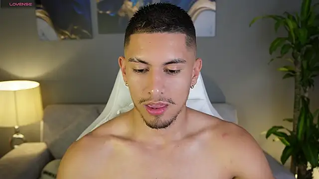 Aaronfox x online show from January 2025 12:43:02 AM