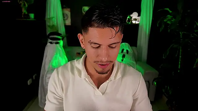 Aaronfox x online show from October 2025 02:20:01 AM