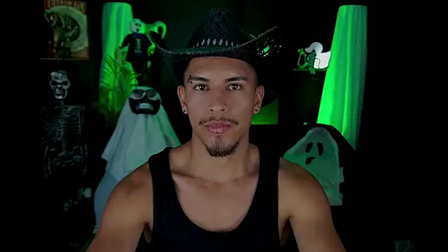 Aaronfox x online show from November 2025 12:23:01 AM