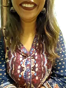 Snapshot of MIss-Naina chatting on January 2025 08:56:02 PM MIss-Naina online show from January 2025 08:56:02 PM