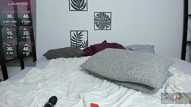 Snapshot of July_Terner chatting on December 2024 01:28:01 PM July Terner online show from December 2024 01:28:01 PM