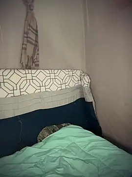 Snapshot of Honeydipp73 chatting on November 2025 04:44:02 AM Honeydipp73 online show from November 2025 04:44:02 AM