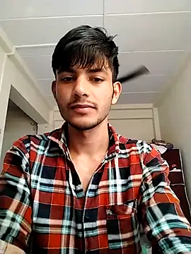 kingkartik7 online show from February 2025 10:34:01 AM