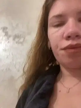 Snapshot of EvaRush chatting on December 2024 05:13:01 AM EvaRush online show from December 2024 05:13:01 AM