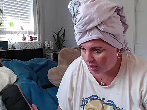 LauLauPAWG online show from November 2025 09:15:02 PM