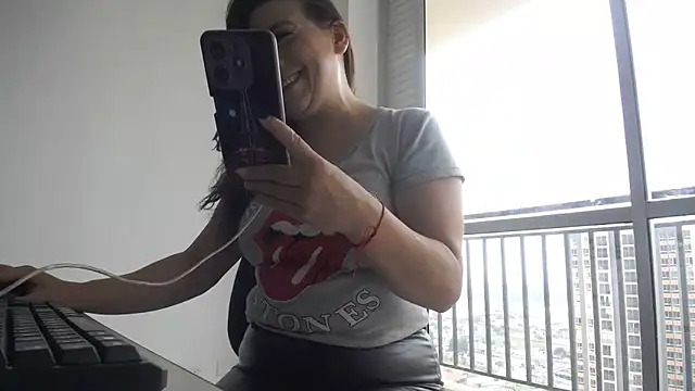 lorenalover24 online show from December 2024 06:28:02 PM