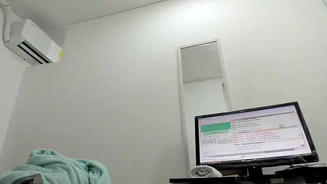 Snapshot of Dalia_20 chatting on September 2025 11:38:02 PM Dalia 20 online show from September 2025 11:38:02 PM