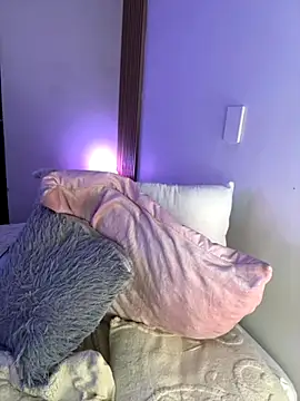 Snapshot of Mae_Henao9 chatting on October 2025 08:02:02 AM Mae Henao9 online show from October 2025 08:02:02 AM