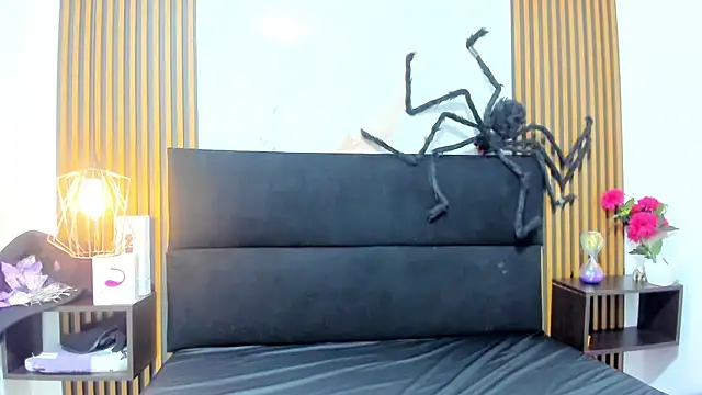 Snapshot of Ambber_moon chatting on October 2025 02:15:01 AM Ambber moon online show from October 2025 02:15:01 AM