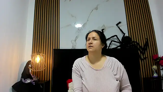 Snapshot of Ambber_moon chatting on October 2025 03:14:01 AM Ambber moon online show from October 2025 03:14:01 AM