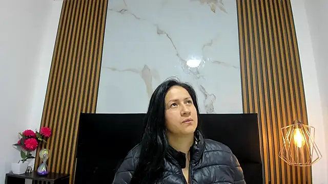 Snapshot of Ambber_moon chatting on October 2025 03:18:01 AM Ambber moon online show from October 2025 03:18:01 AM