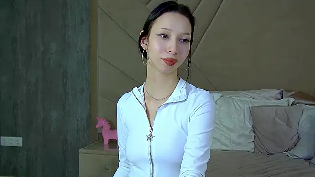 MaliaLandre online show from February 2025 02:15:02 PM