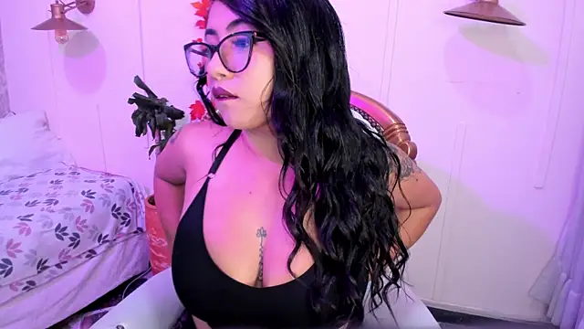 Sexy cristall  online show from December 2024 09:00:02 PM