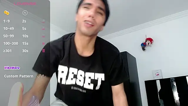 Snapshot of Marcosdfreitas chatting on November 2025 11:10:01 AM Marcosdfreitas online show from November 2025 11:10:01 AM