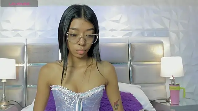 Any Petitte online show from January 2025 12:06:01 PM