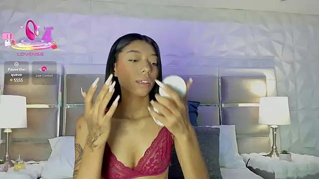 Any Petitte online show from March 2025 12:35:02 PM