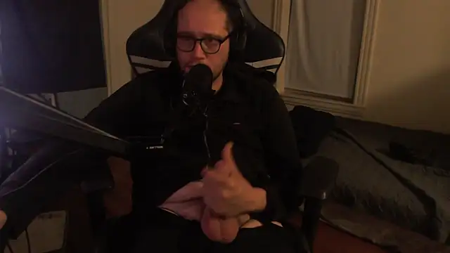 chicostick413 online show from September 2025 01:43:01 AM