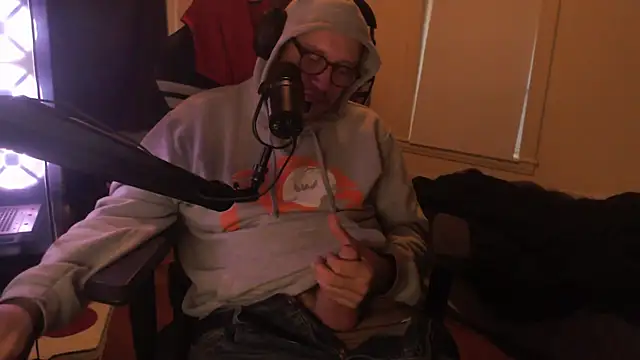 chicostick413 online show from October 2025 08:41:01 PM