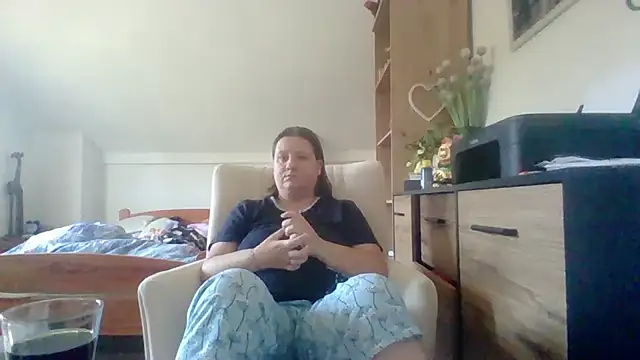 ReifeVenna online show from September 2025 07:08:02 AM