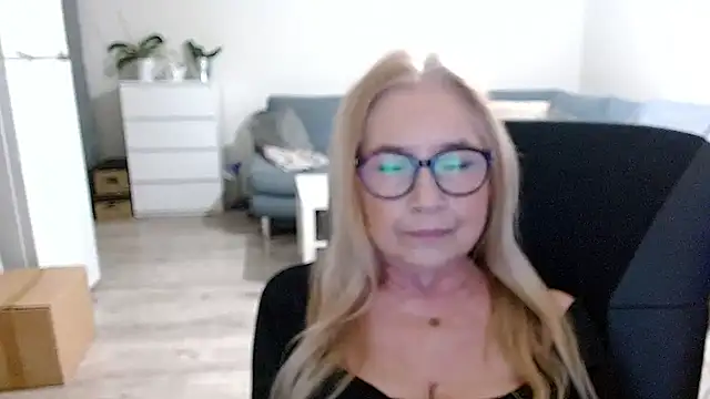 sofia xkiss online show from December 2024 11:11:02 AM