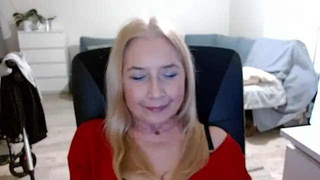 sofia xkiss online show from December 2024 10:54:01 AM