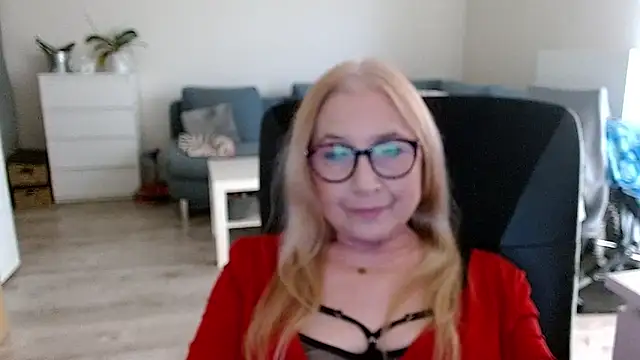 sofia xkiss online show from December 2024 11:02:01 AM