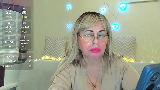 SusieNoreen online show from January 2025 12:04:02 AM